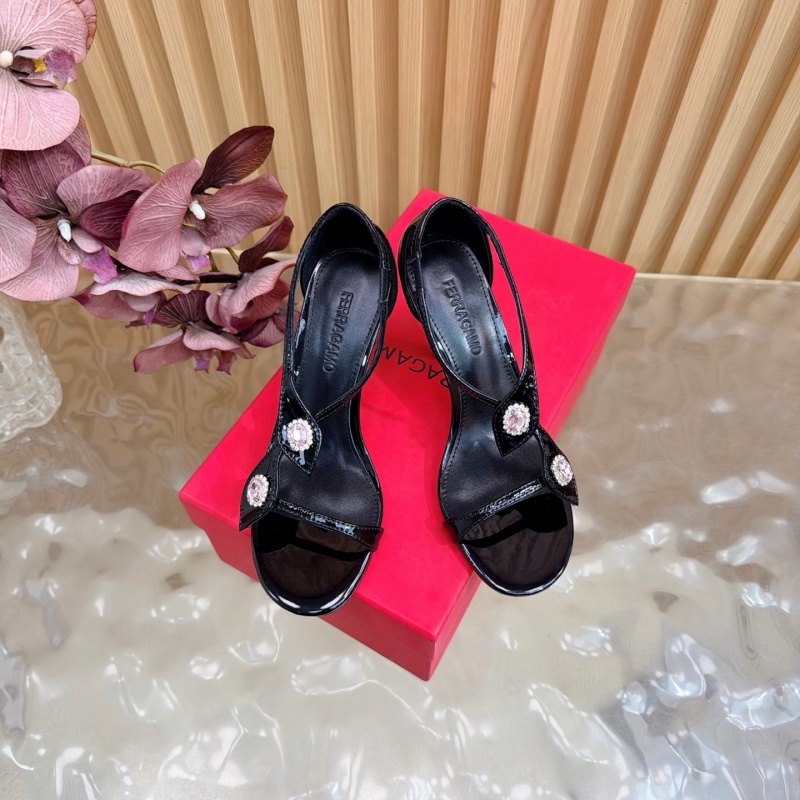Женские босоножки на каблуке с декоративными стразами Ferragamo