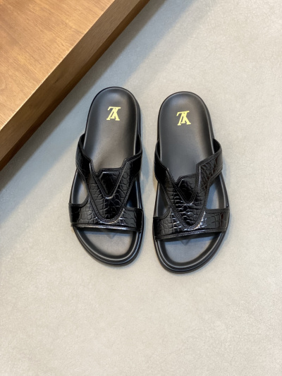 Мужские шлёпанцы Louis Vuitton