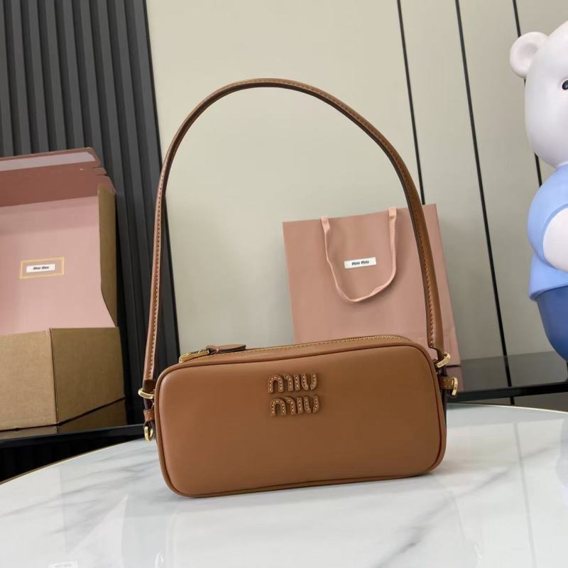 Сумка Miu Miu коричневая