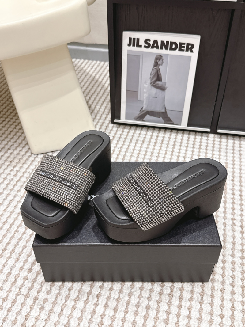 Чёрные шлёпанцы Alexander Wang с твёрдыми стразами
