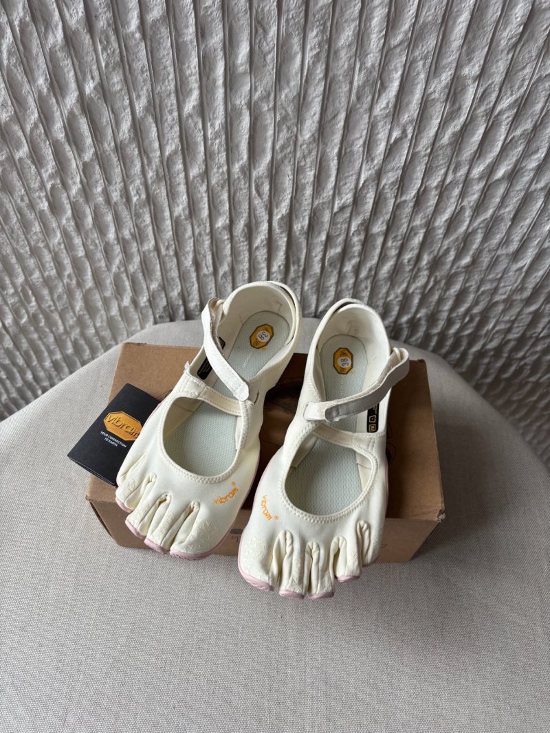 Женские балетки Vibram FiveFingers