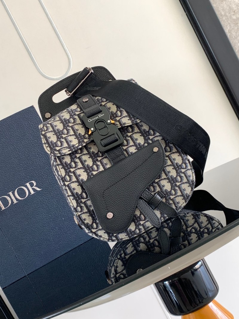Сумка кросс-боди Dior Saddle