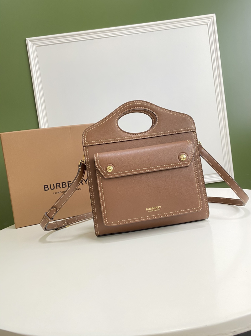 Женская кожаная сумка Burberry коричневая