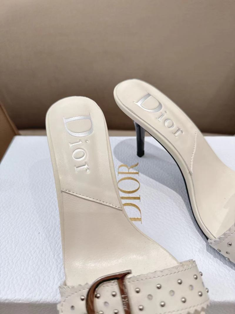 Женские сандалии Dior с логотипом CD и шипами