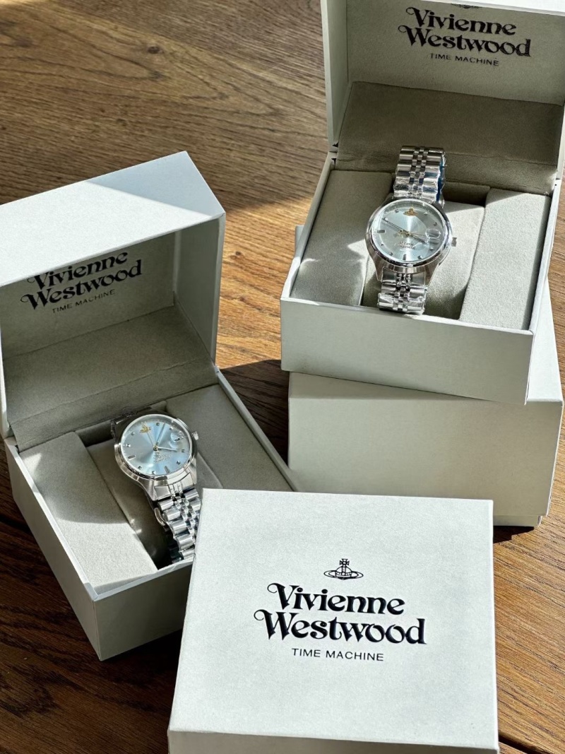 Часы Vivienne Westwood
