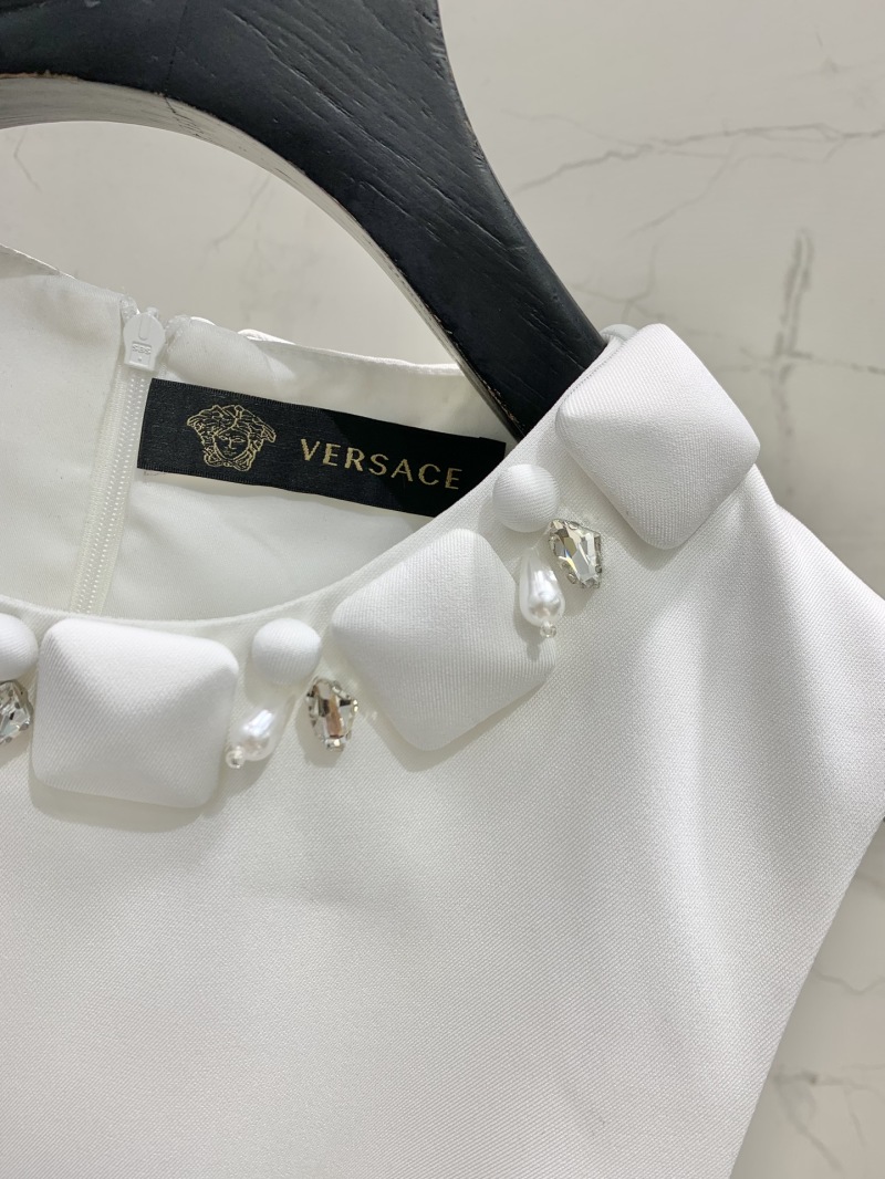 Вечернее белое платье с декоративным воротником Versace