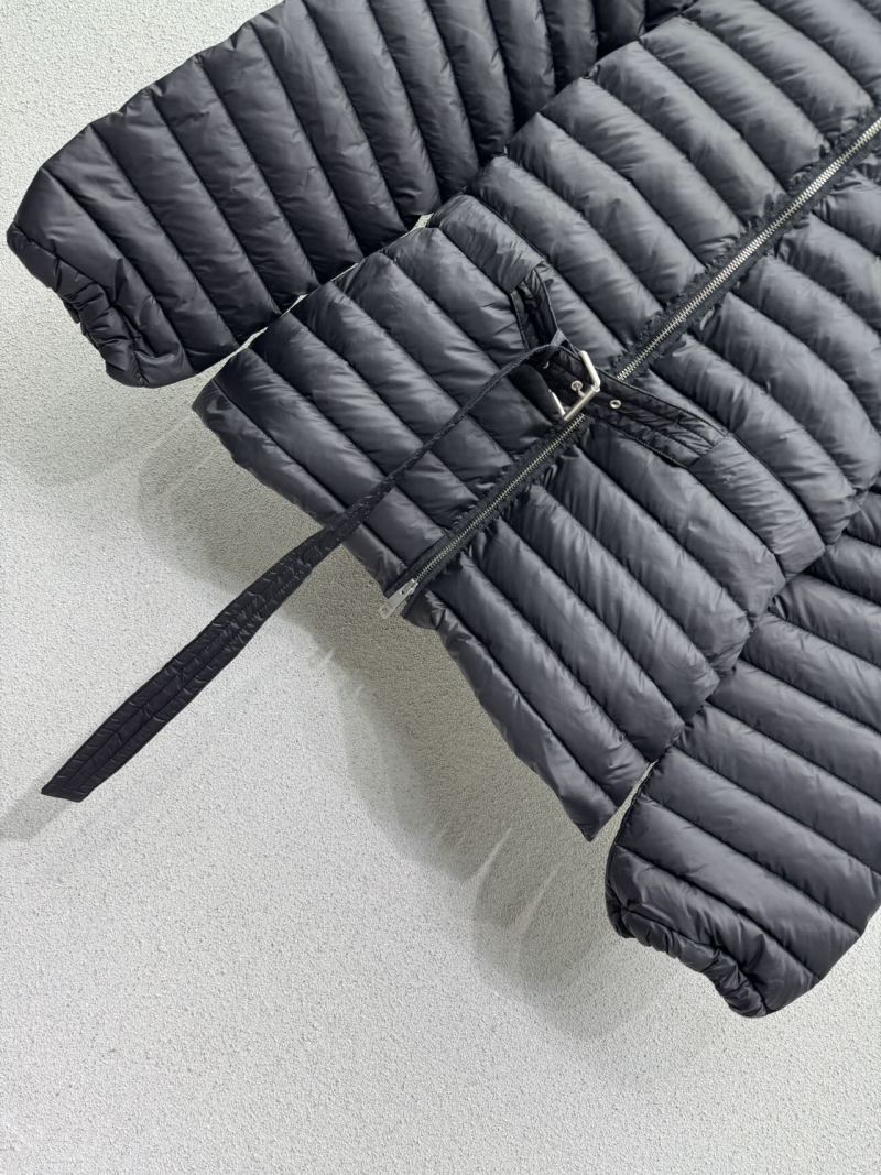 Пуховик Burberry