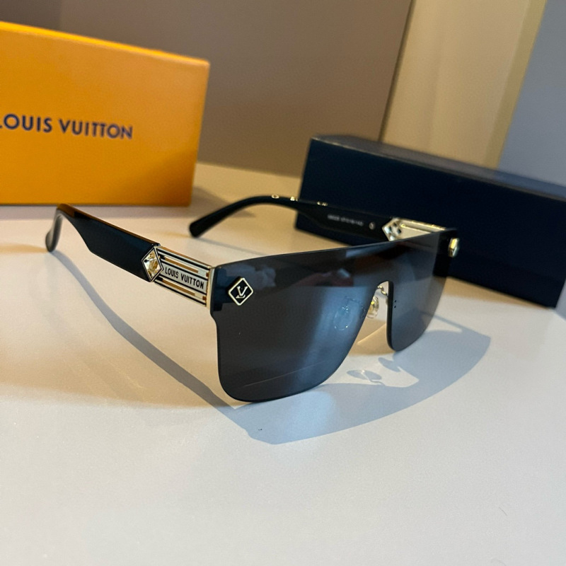 Солнцезащитные очки Louis Vuitton
