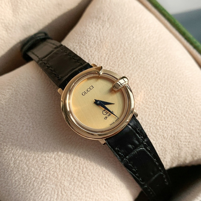 Часы Gucci