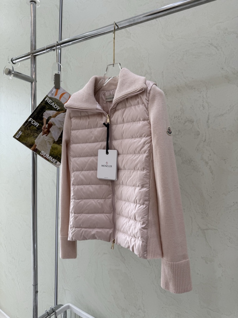 Пуховик Moncler