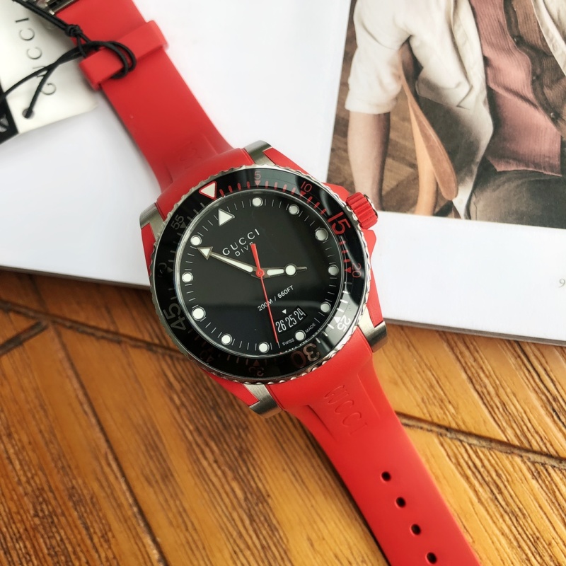 Часы Gucci