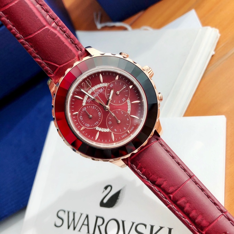 Часы Swarovski