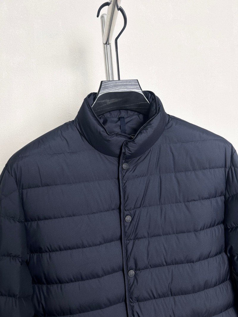 Пуховик Moncler
