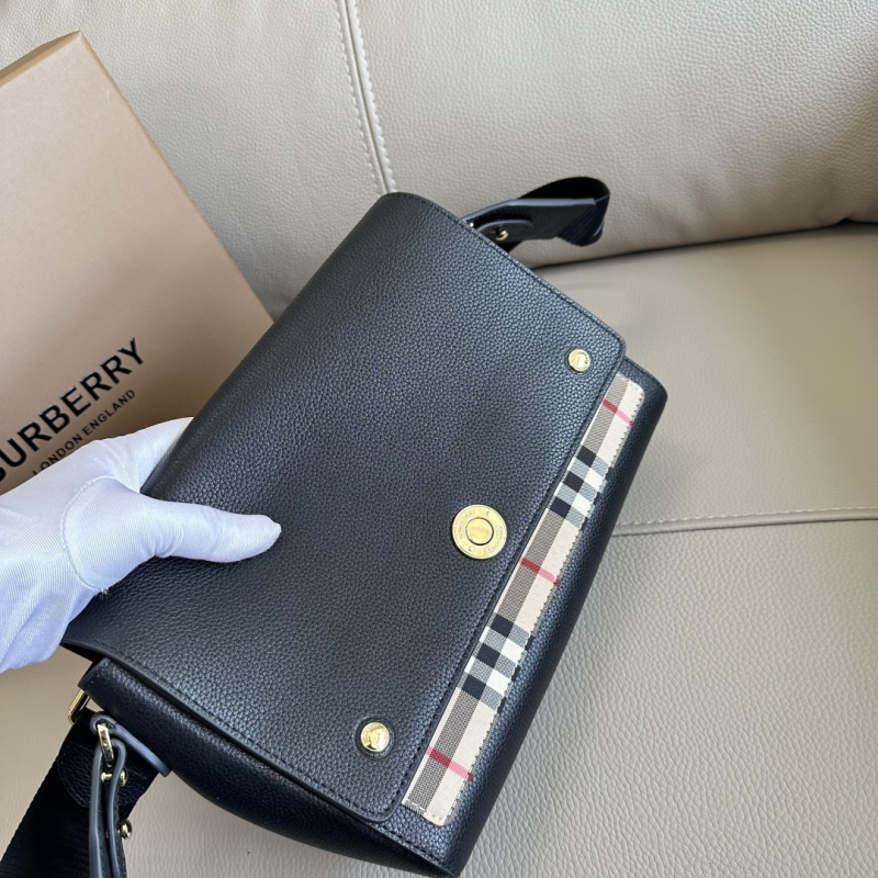 Сумка через плечо Burberry с фактурной кожей и клетчатым принтом
