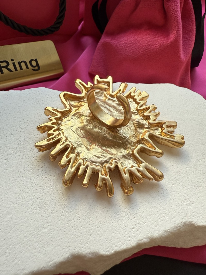 Брошь в виде глаза с кристаллами Schiaparelli