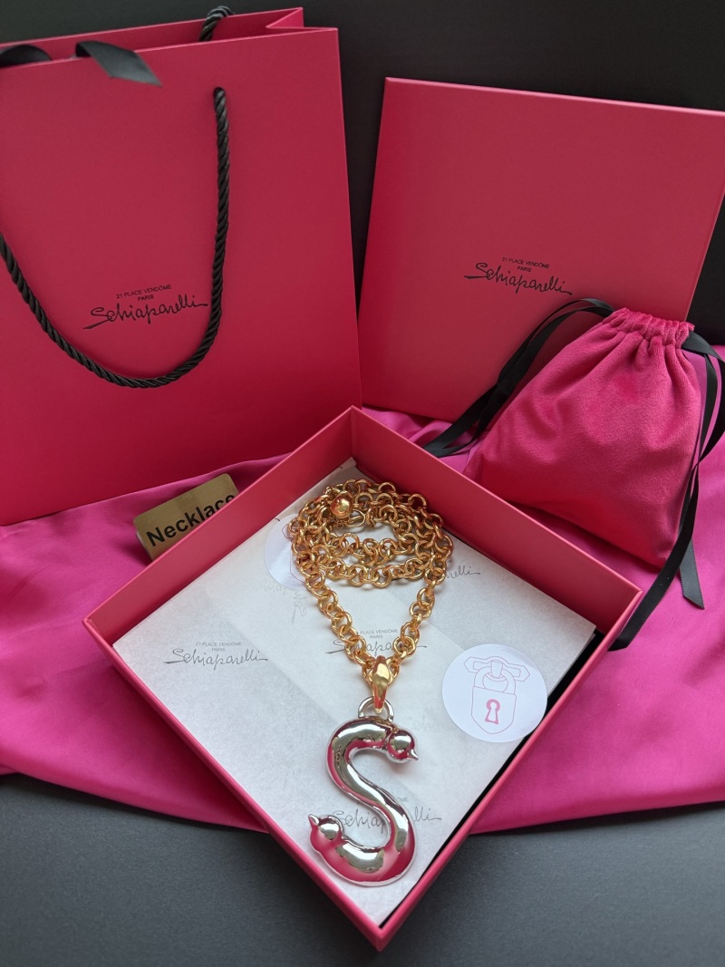 Колье с подвеской в виде буквы S Schiaparelli