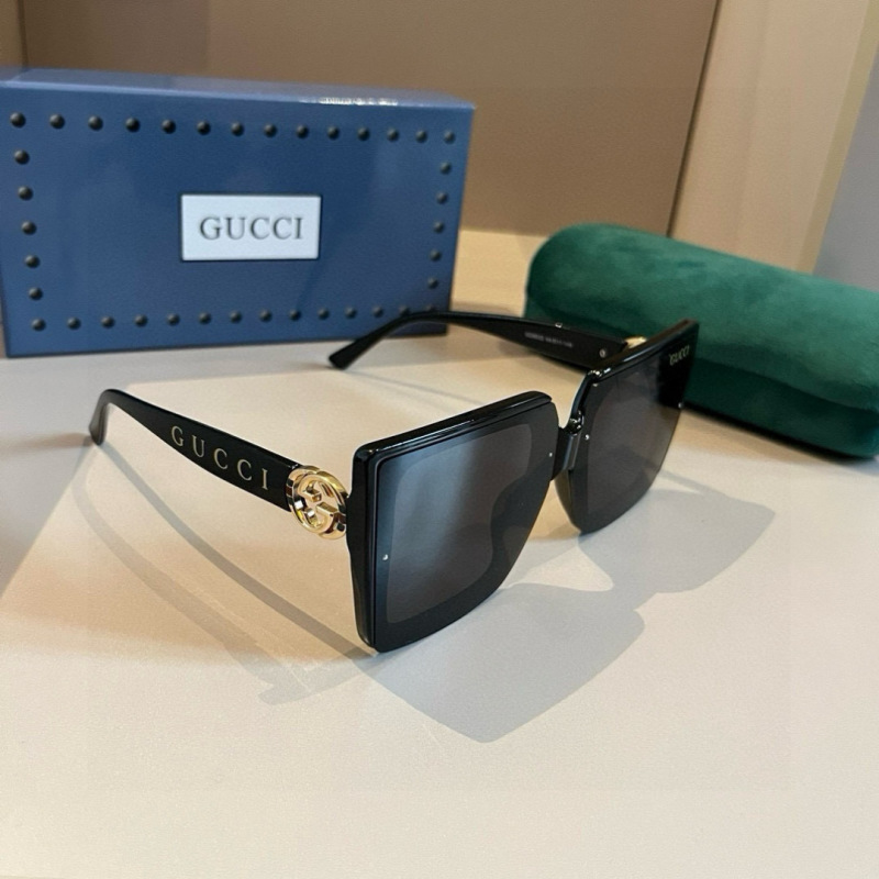 Gucci Солнцезащитные очки квадратной формы