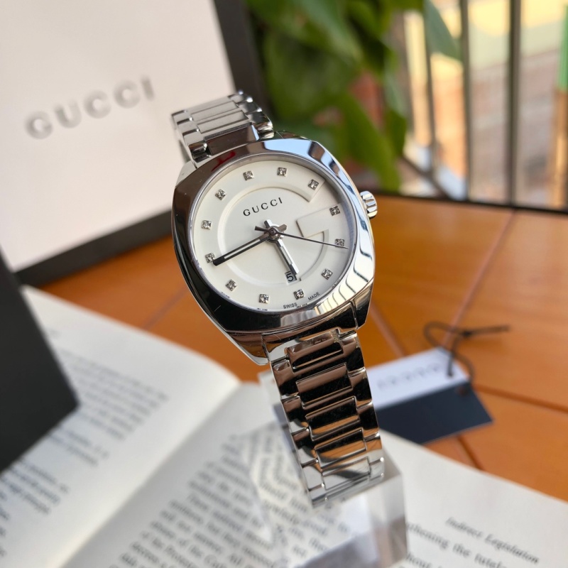 Часы Gucci