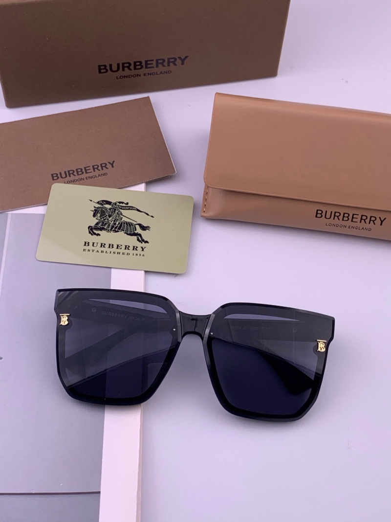Солнцезащитные очки квадратной модели B9132 Burberry