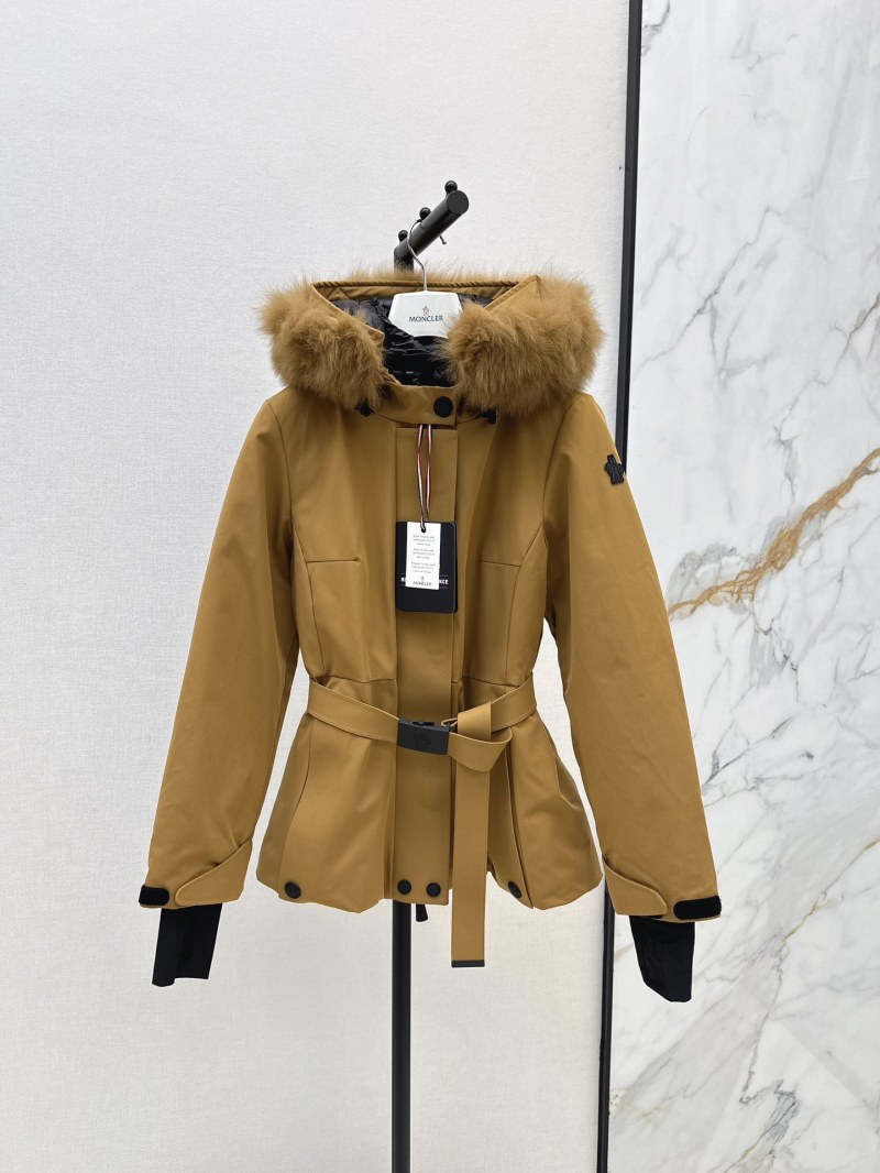 Пуховик Moncler