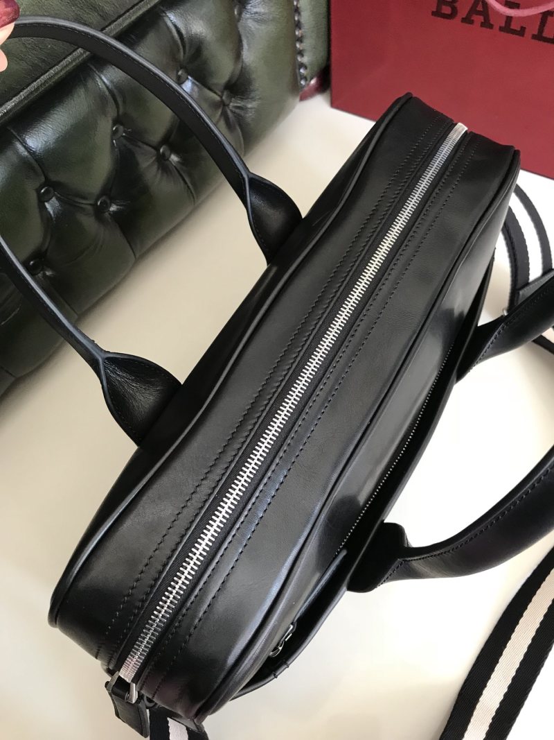 Портфель черный из натуральной кожи Bally