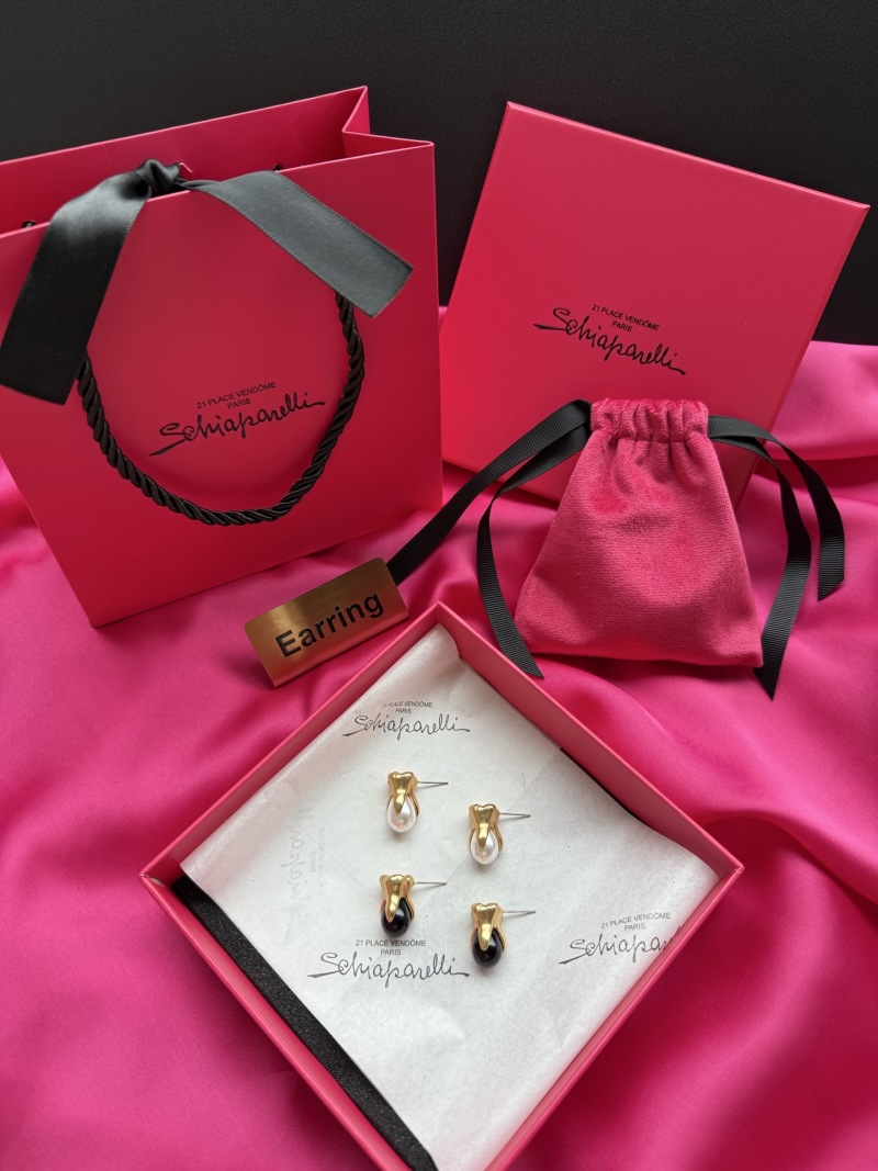 Серьги с жемчугом и черным камнем Schiaparelli