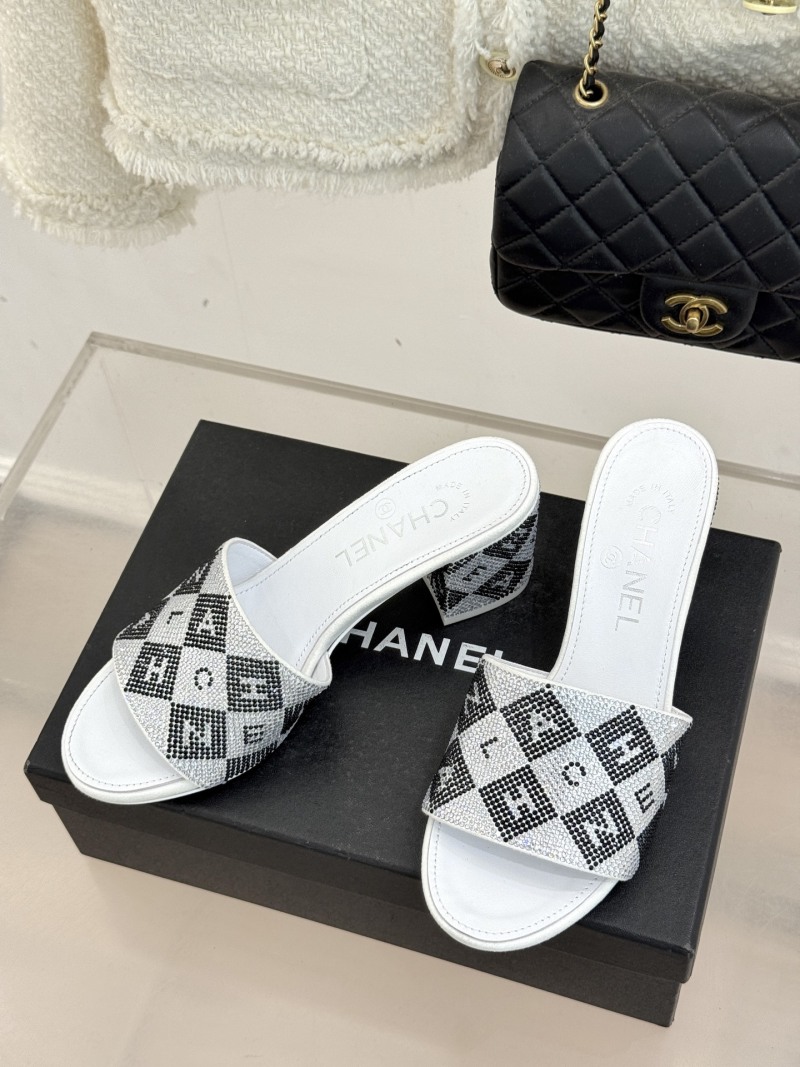 Женские мюли на каблуке со стразами Chanel