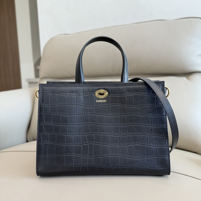 Сумка Burberry с тиснением под крокодила
