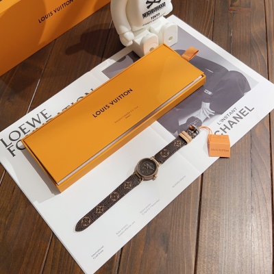 Часы Louis Vuitton