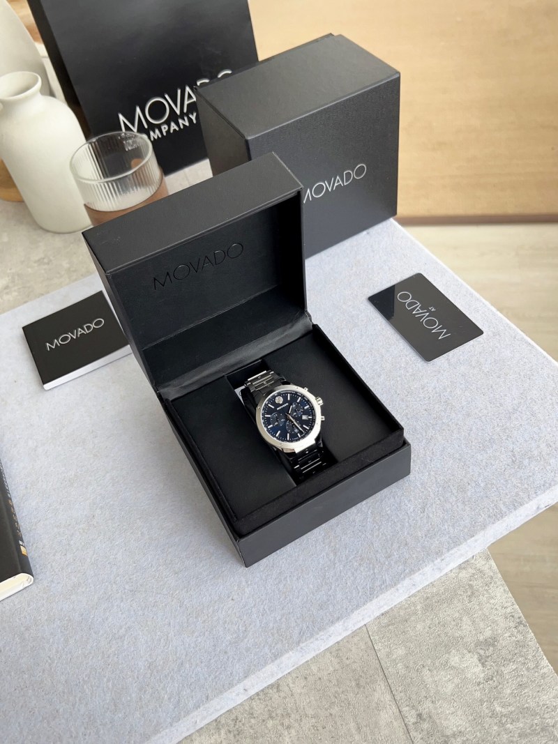 Часы Movado