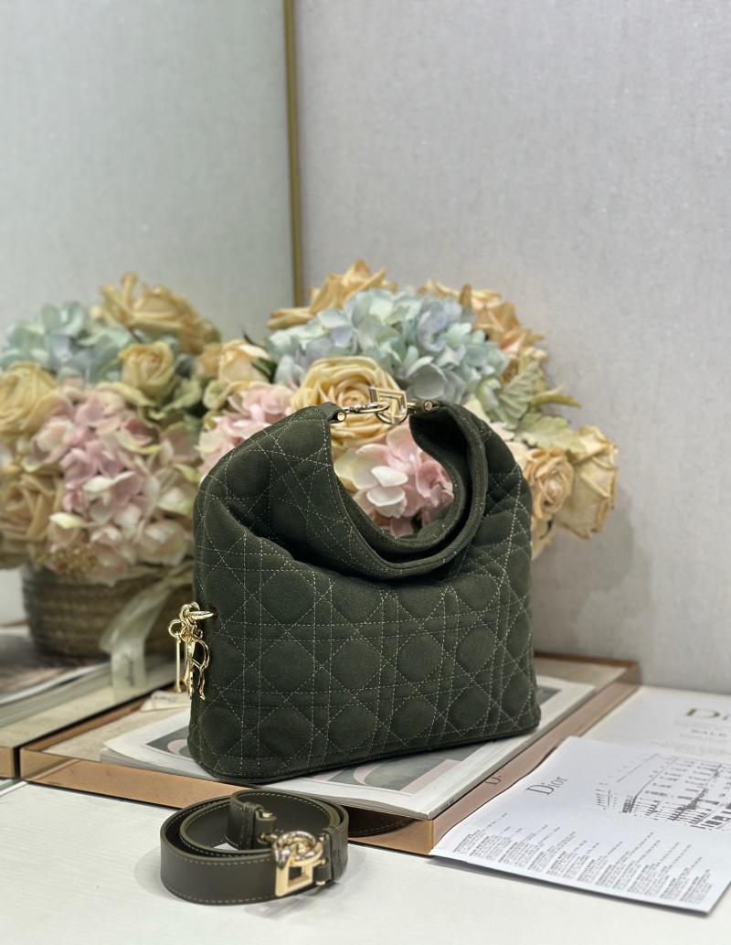 Сумка Dior темно-зеленая с ромбовидной строчкой