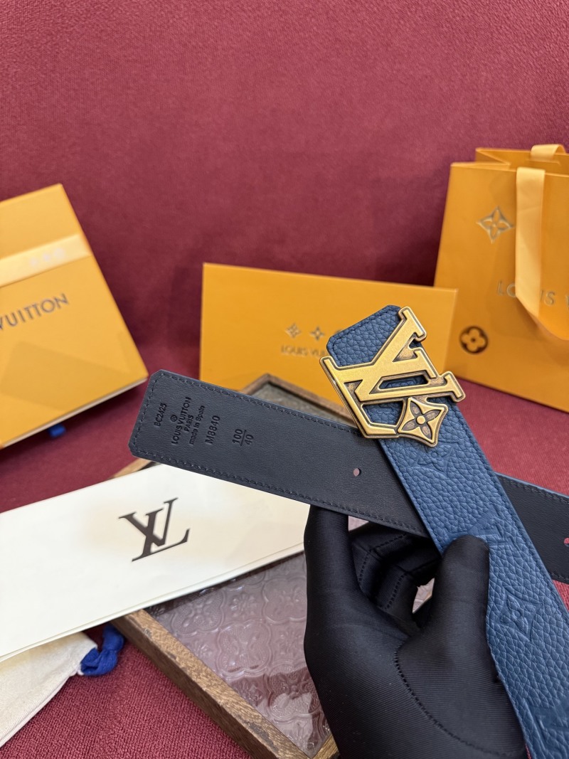 Кожаный ремень Louis Vuitton Initiales