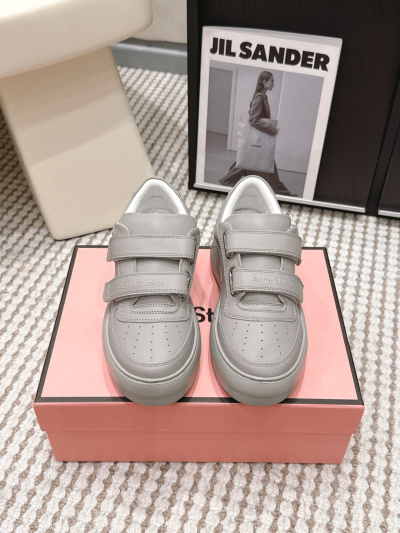 Женские кроссовки Acne Studios серые