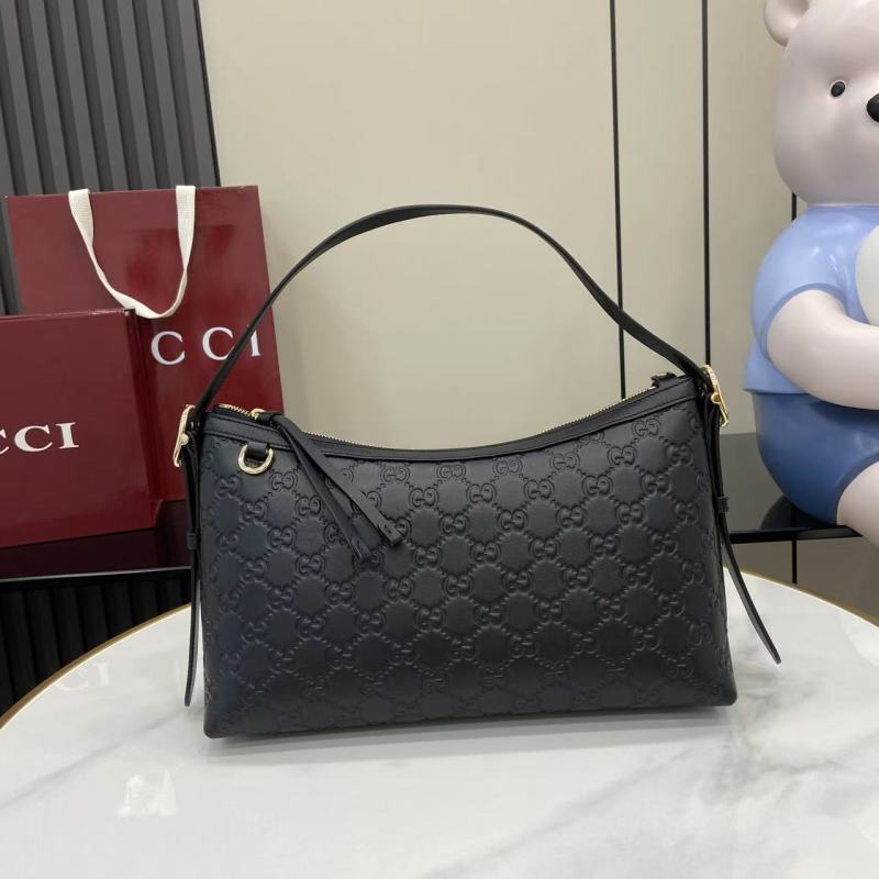 Сумка Gucci с монограммой