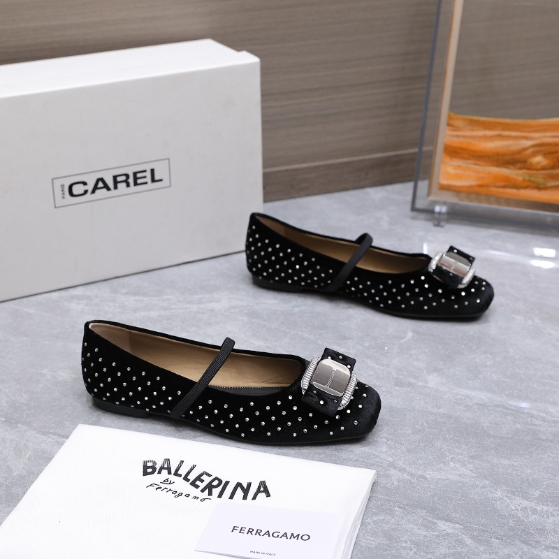 Женские балетки с пряжкой и стразами Ferragamo