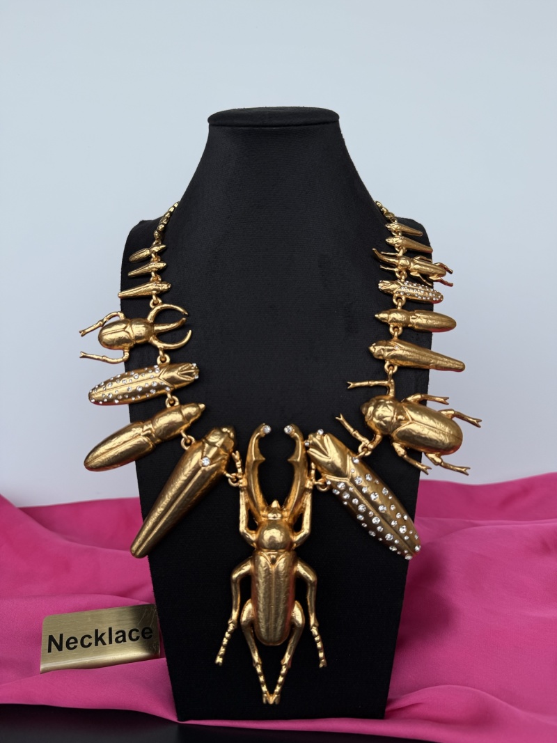 Золотистое колье с бабочками и жуками Schiaparelli