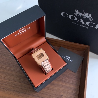 Часы Coach