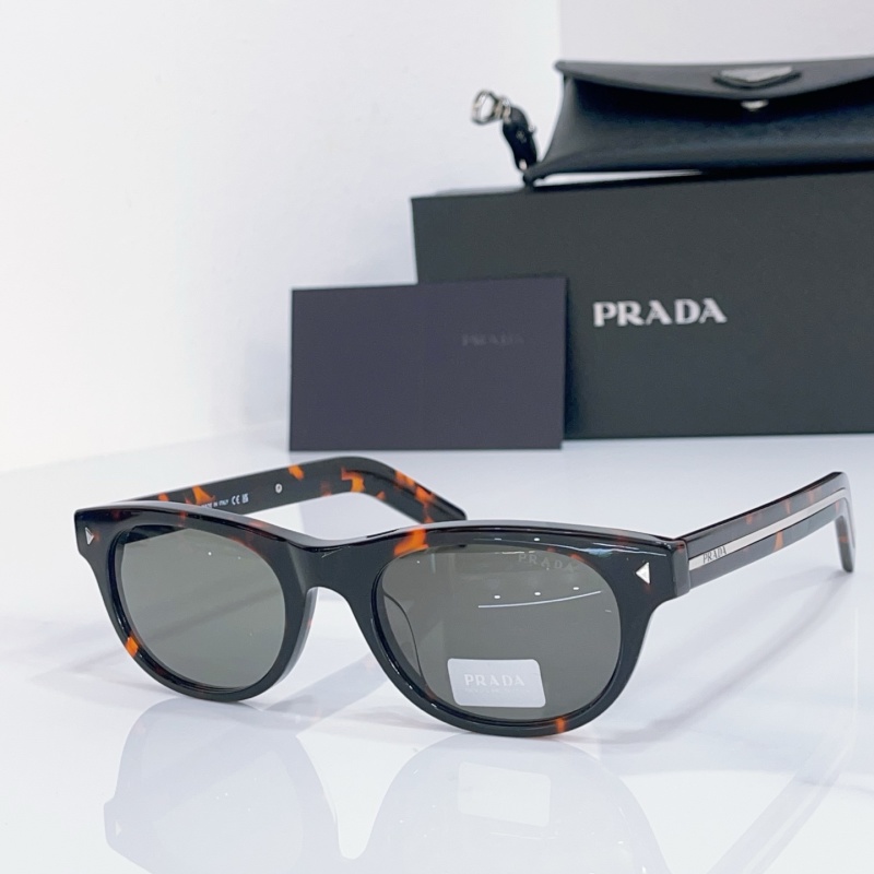 Очки Prada