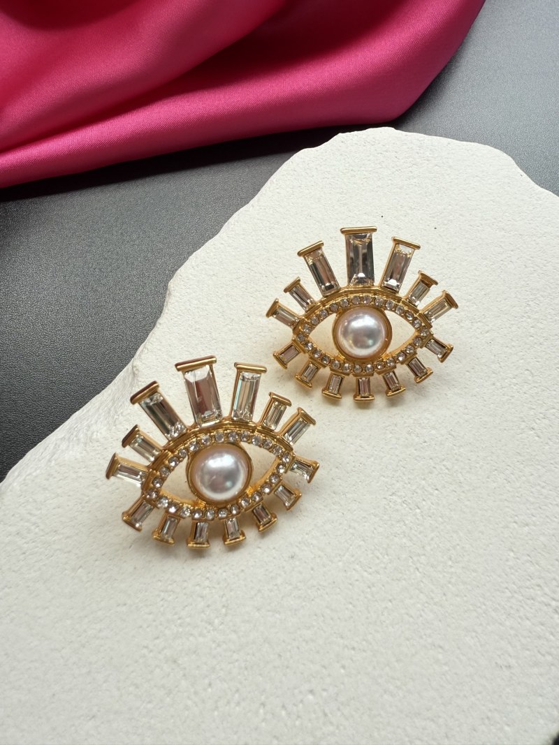 Серьги в виде глаз с жемчугом Schiaparelli