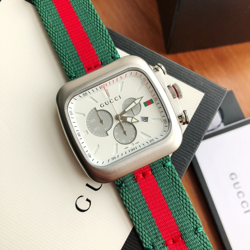Часы Gucci