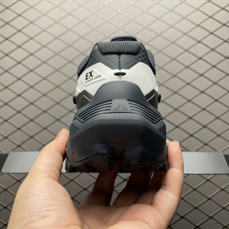 Кроссовки Vibram