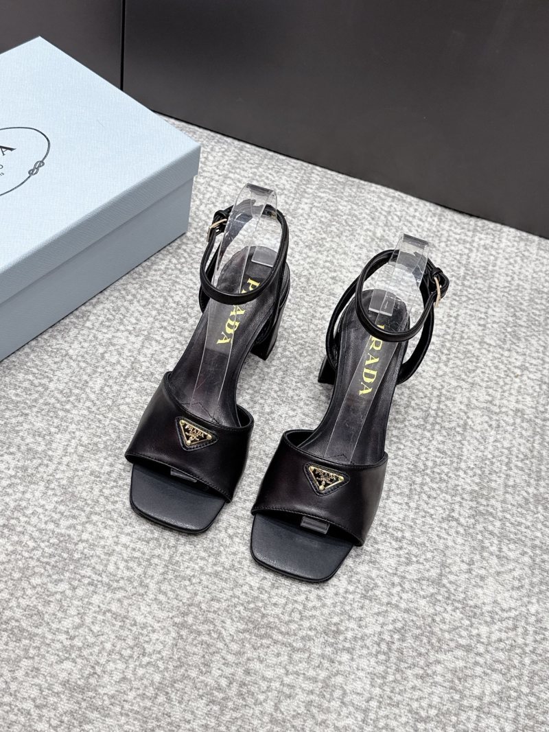 Женские черные босоножки на каблуке с прозрачным ремешком Prada