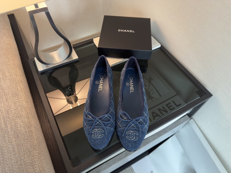 Балетки Chanel из джинсовой ткани