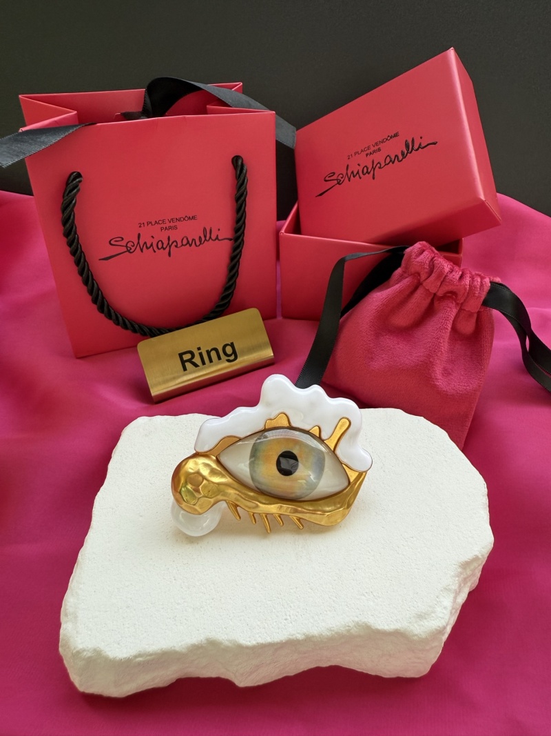 Кольцо с глазом Schiaparelli