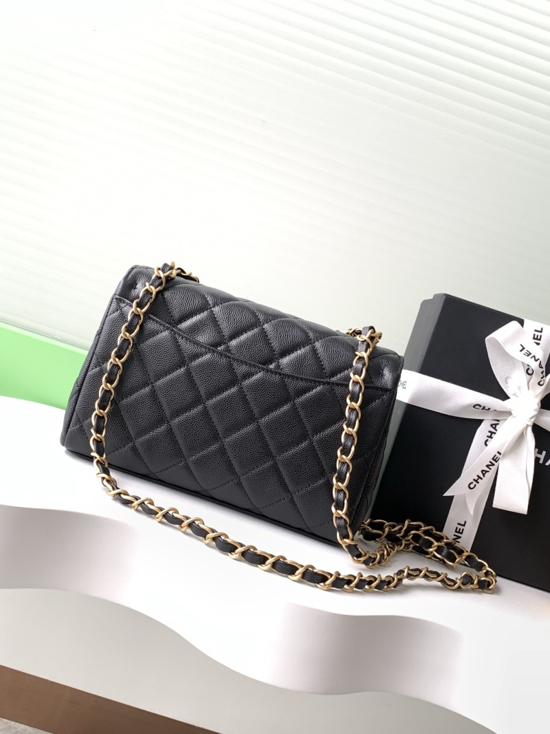 Черная сумка Chanel через плечо