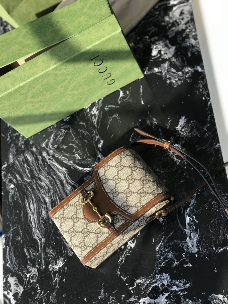 Мини-сумка Gucci Horsebit 1955 с монограммой