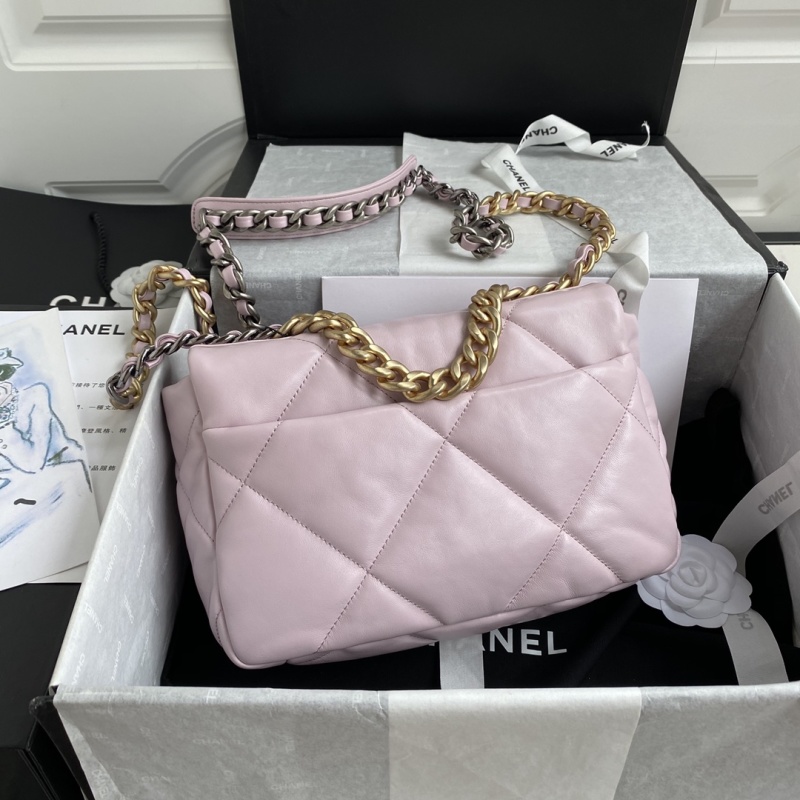 Розовая сумка с цепной ручкой Chanel