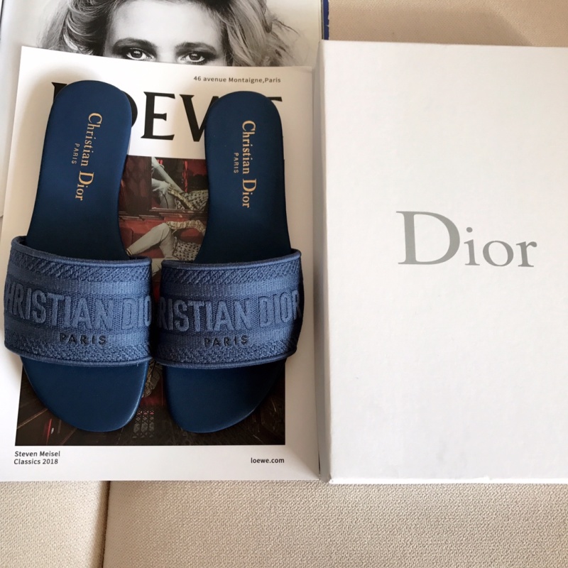 Женские шлепанцы Christian Dior