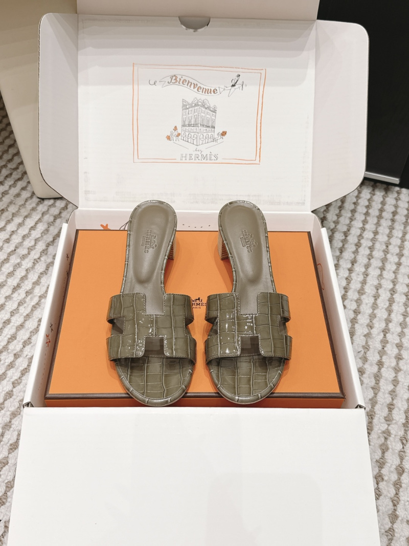 Женские сандали H-образного кроя с тиснением крокодил Hermès