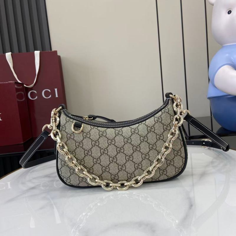 Сумка Gucci с цепным декором